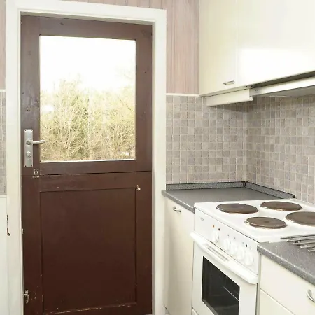 Three-bedroom Holiday In 36 *